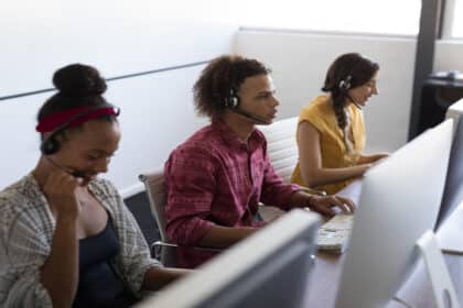 x1 FNB Call Centre Agent